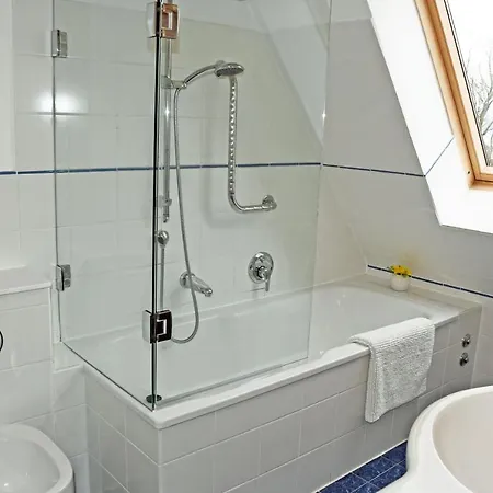 Vila Naturnahes Strandhotel Mit Direkter Ostseelage 3*
