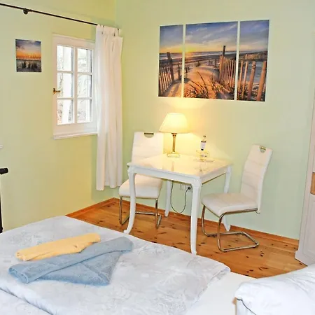 Vila Naturnahes Strandhotel Mit Direkter Ostseelage 3*