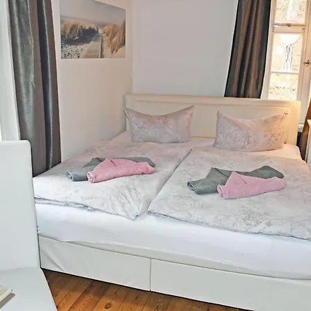 Naturnahes Strandhotel Mit Direkter Ostseelage Vila Baabe